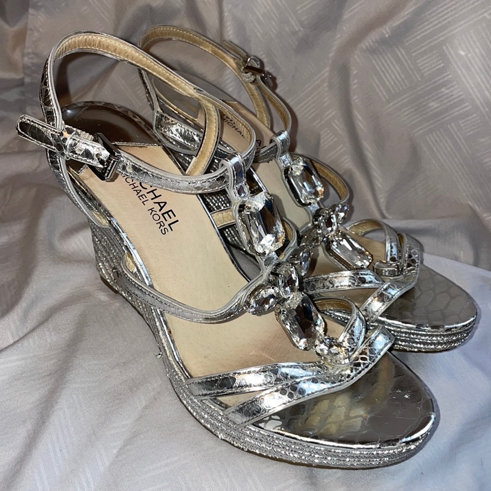 Michael Michael kors.Silver and Rhinestones Size 8